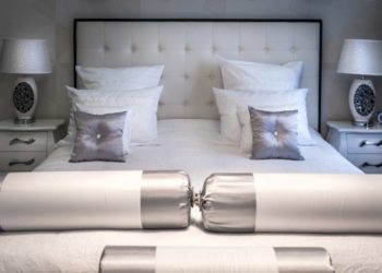 Meglio dormire in una casa o in hotel quando si viaggia?