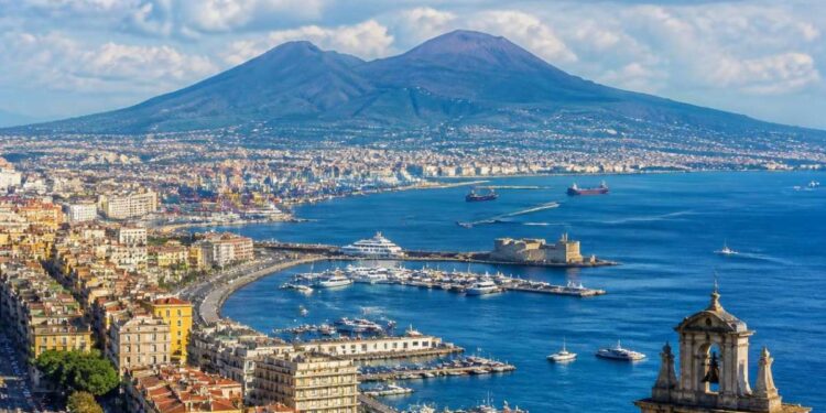 Napoli in un soffio: Guida alle meraviglie imperdibili tra arte, storia e passione